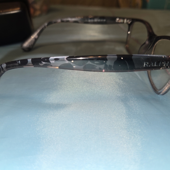 Polo Ralph Lauren Hard Shell Eyeglass Case With Eyeglass Frames/cleaning Cloth - Picture 6 of 13